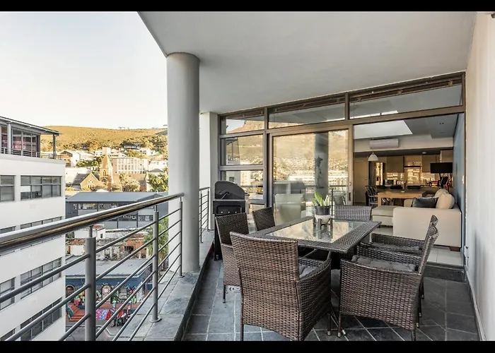 Stylish Penthouse In The Mothercity