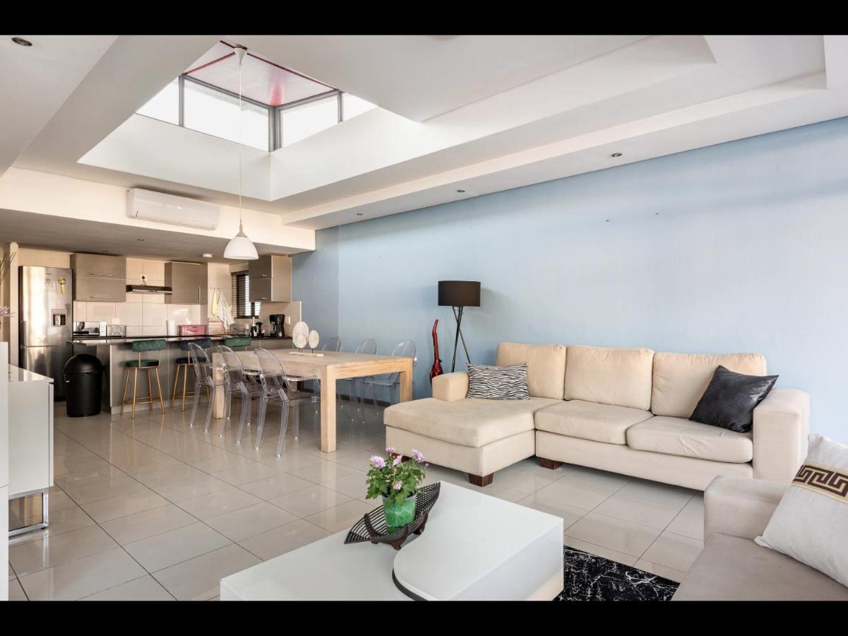Stylish Penthouse In The Mothercity *