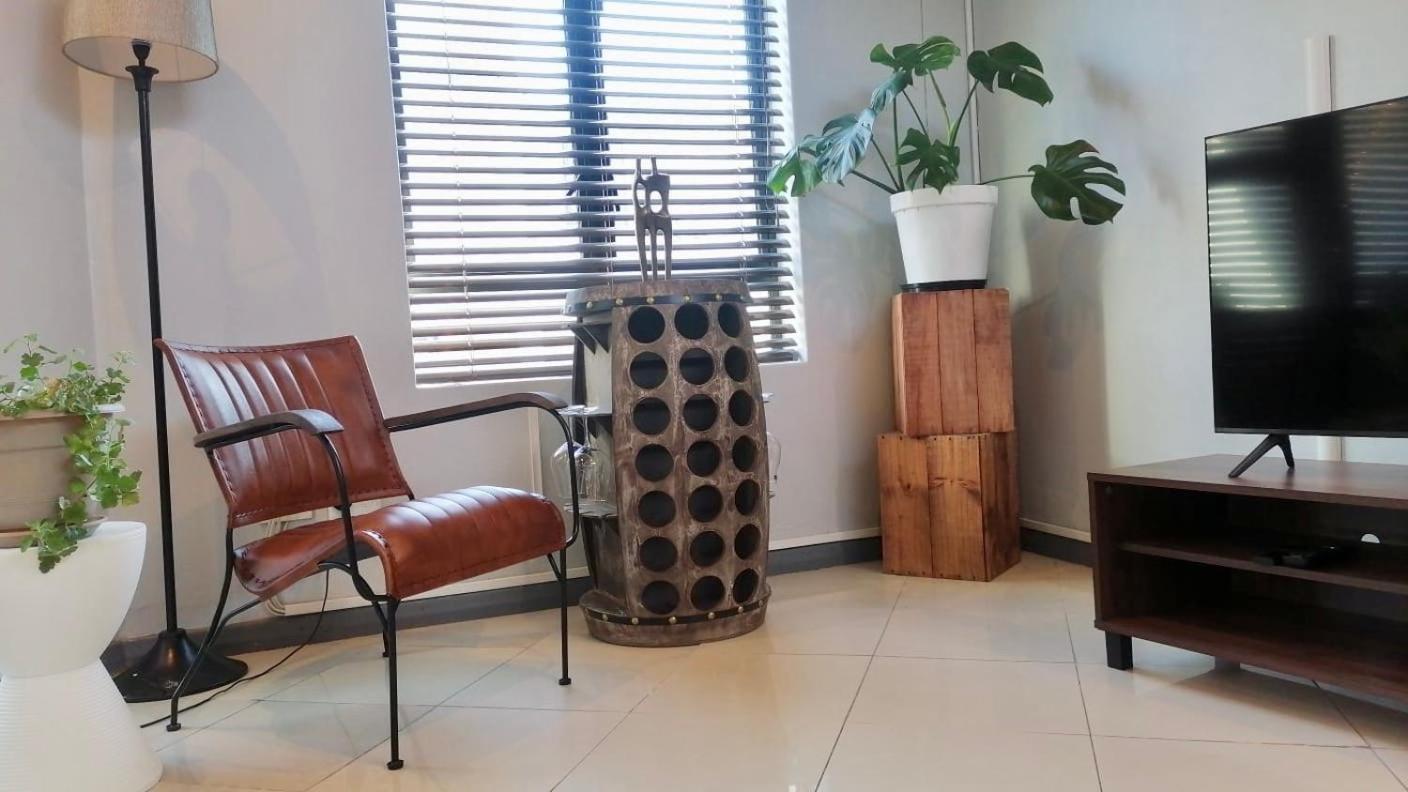 Stylish Penthouse In The Mothercity