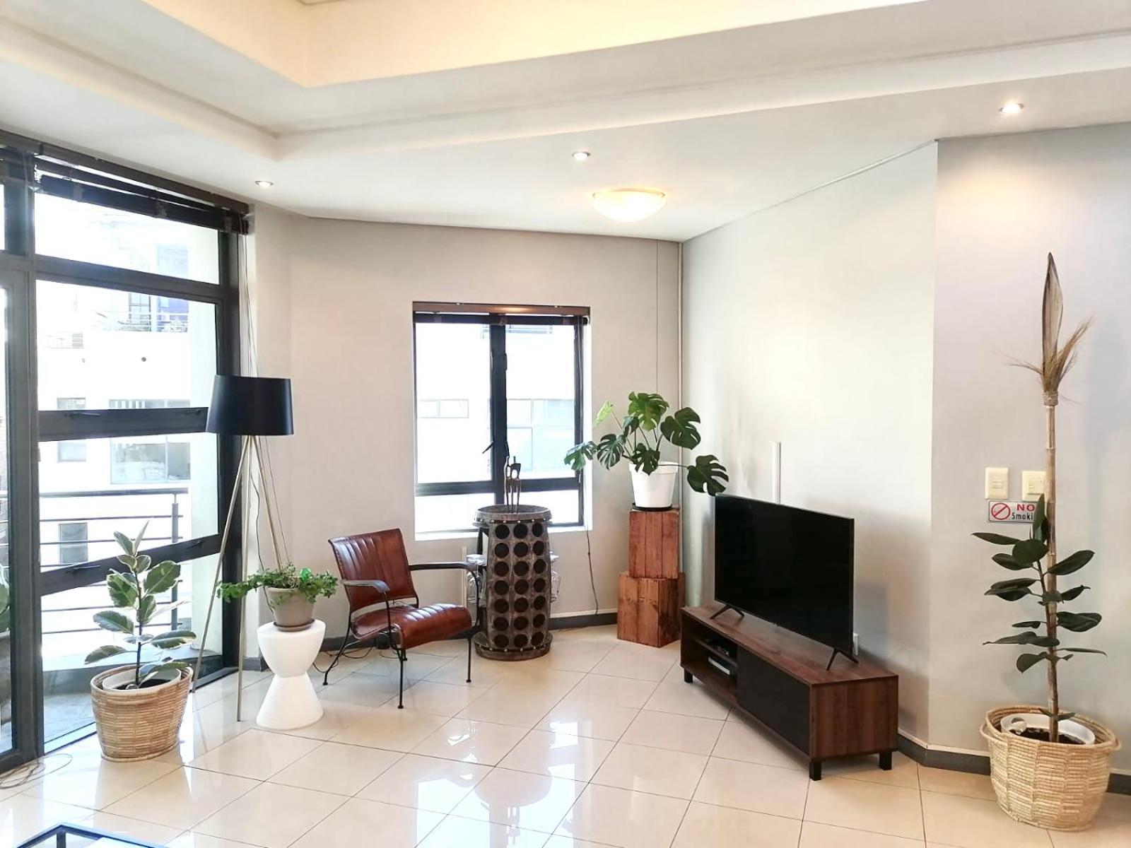 Stylish Penthouse In The Mothercity Cape Town